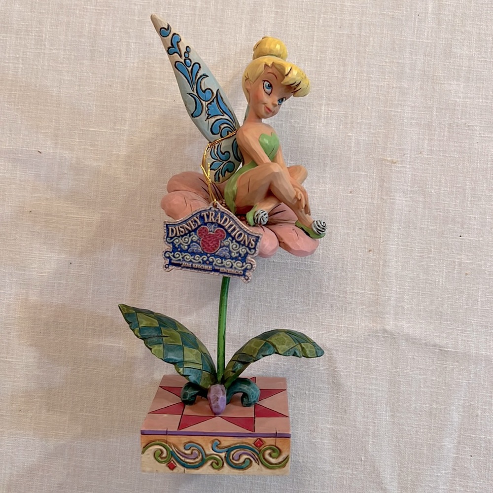 Walt Disney “Sitting Pretty” figurine